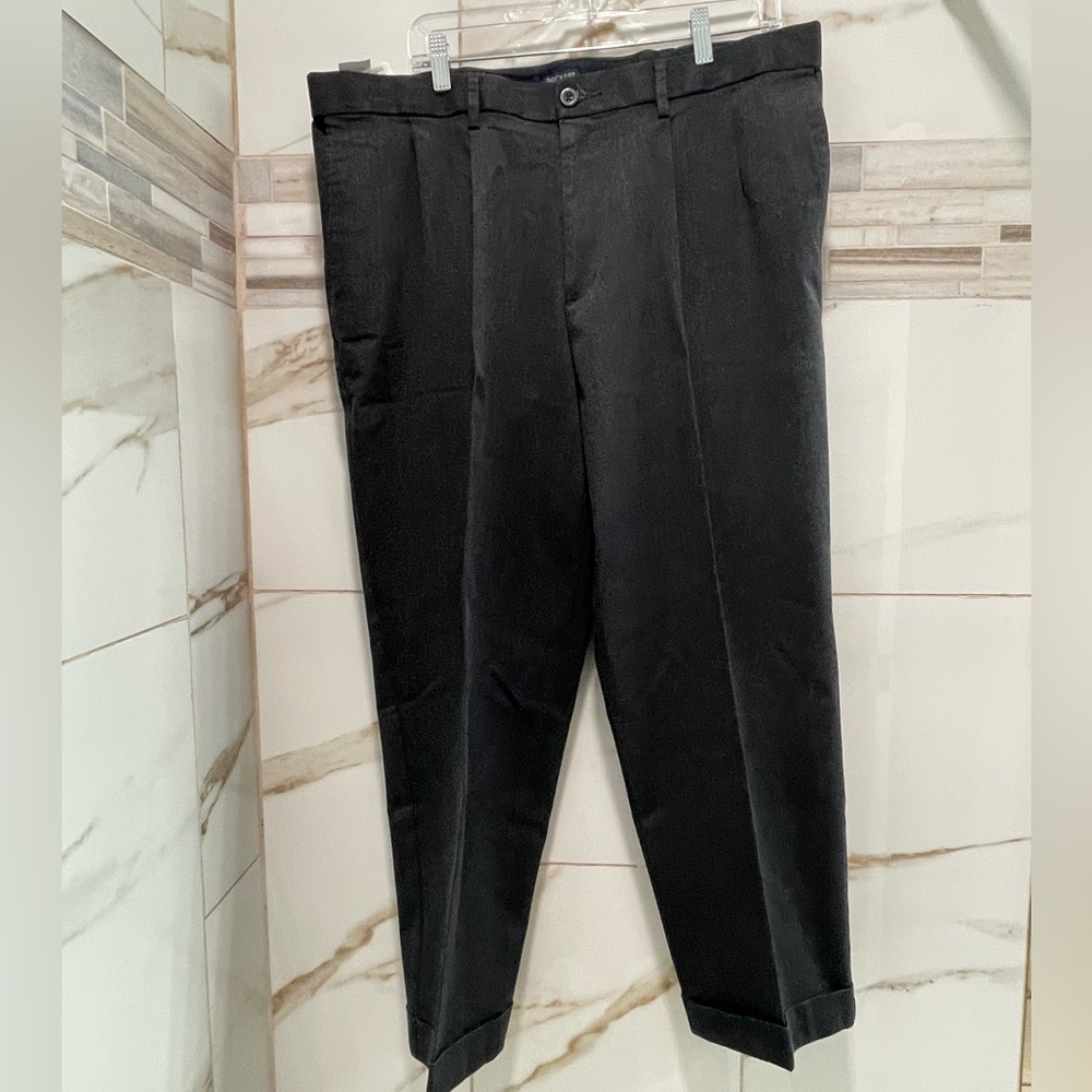 Dockers Black Dress Pants W38 L29 relaxed Fit - Picture 3 of 11